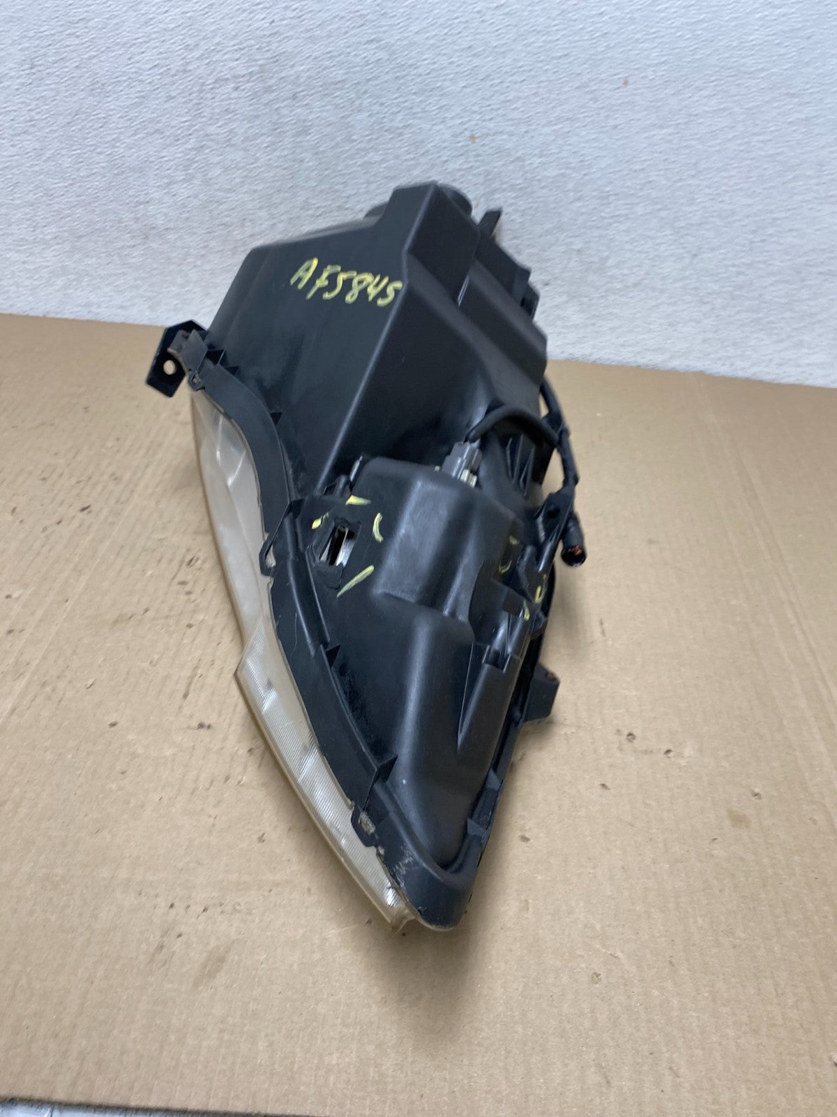 2007 to 2011 Honda CR-V Crv Left Driver LH Side Headlight Halogen AF5845 DW9