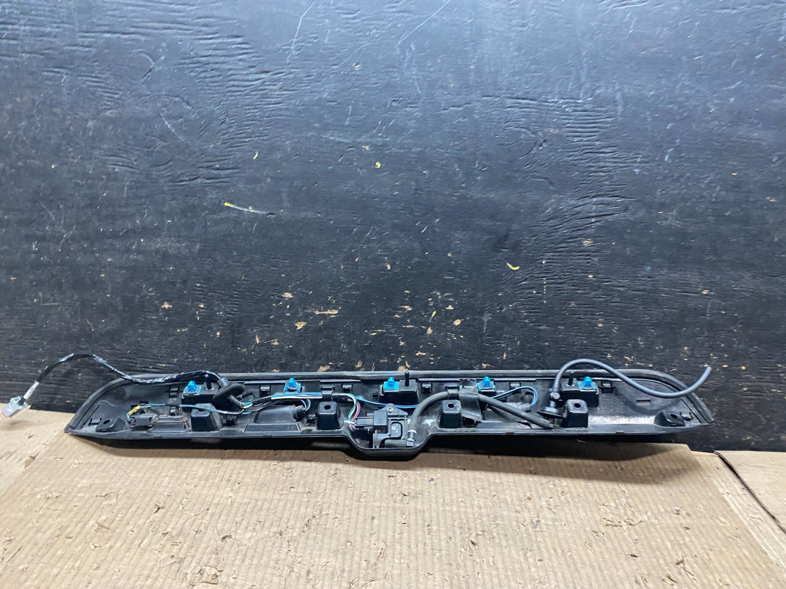 2020 to 2022 Ford Explorer Rear Tailgate Gate Trim Molding W/Camera OEM X0207 DG5