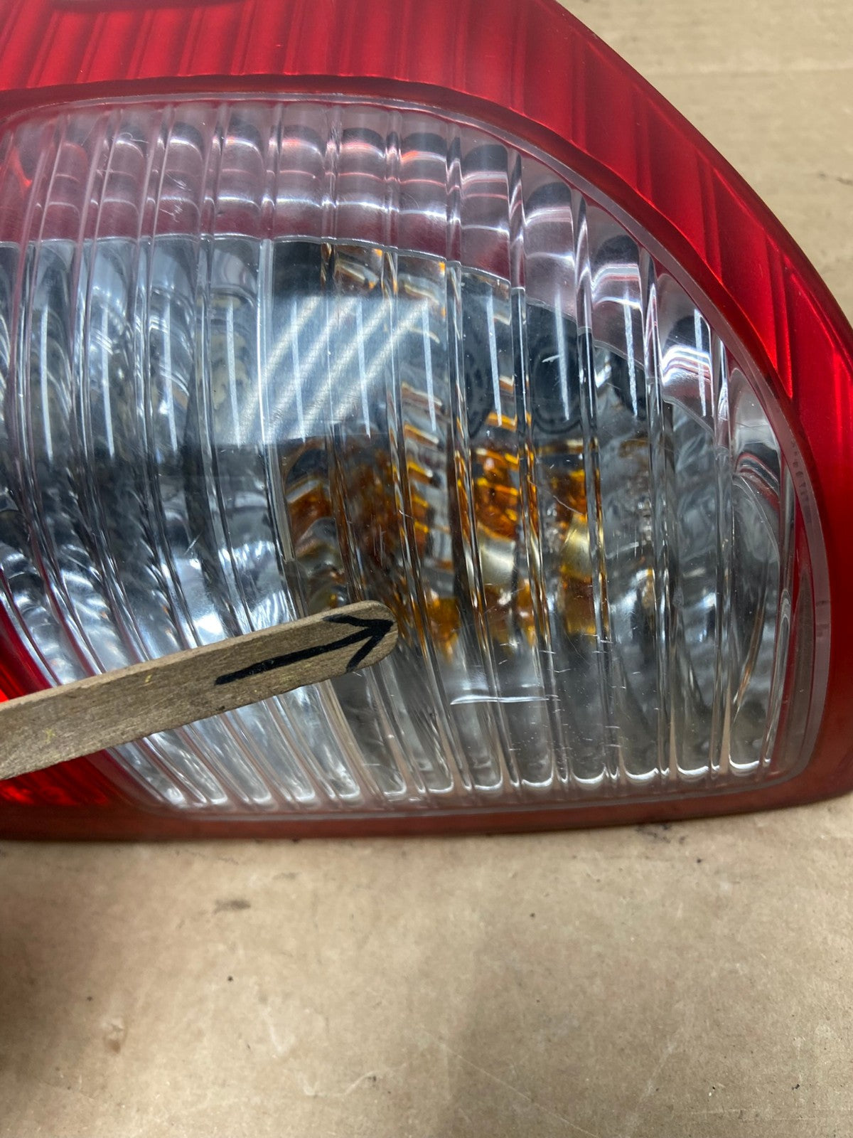2000 to 2004 Isuzu Rodeo Left Side Tail Light AH7856 LK4