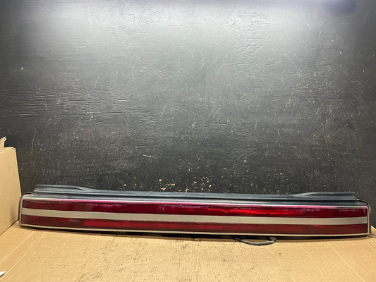 1986 to 1987 Buick Somerset Skylark Trunk Rear Center Tail Light Panel Z5859 PS0