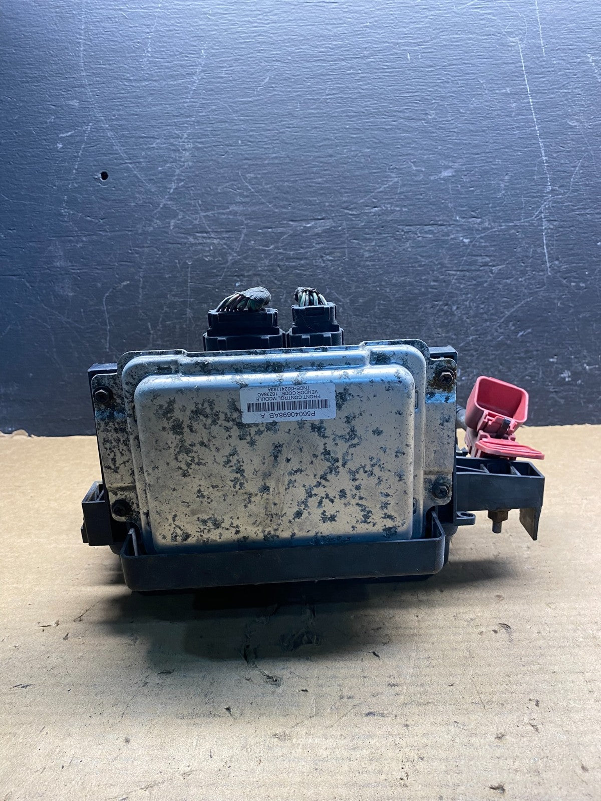 2005 Chrysler 300 Charger Totally Integrated Module Fuse Box ae0020 DG4