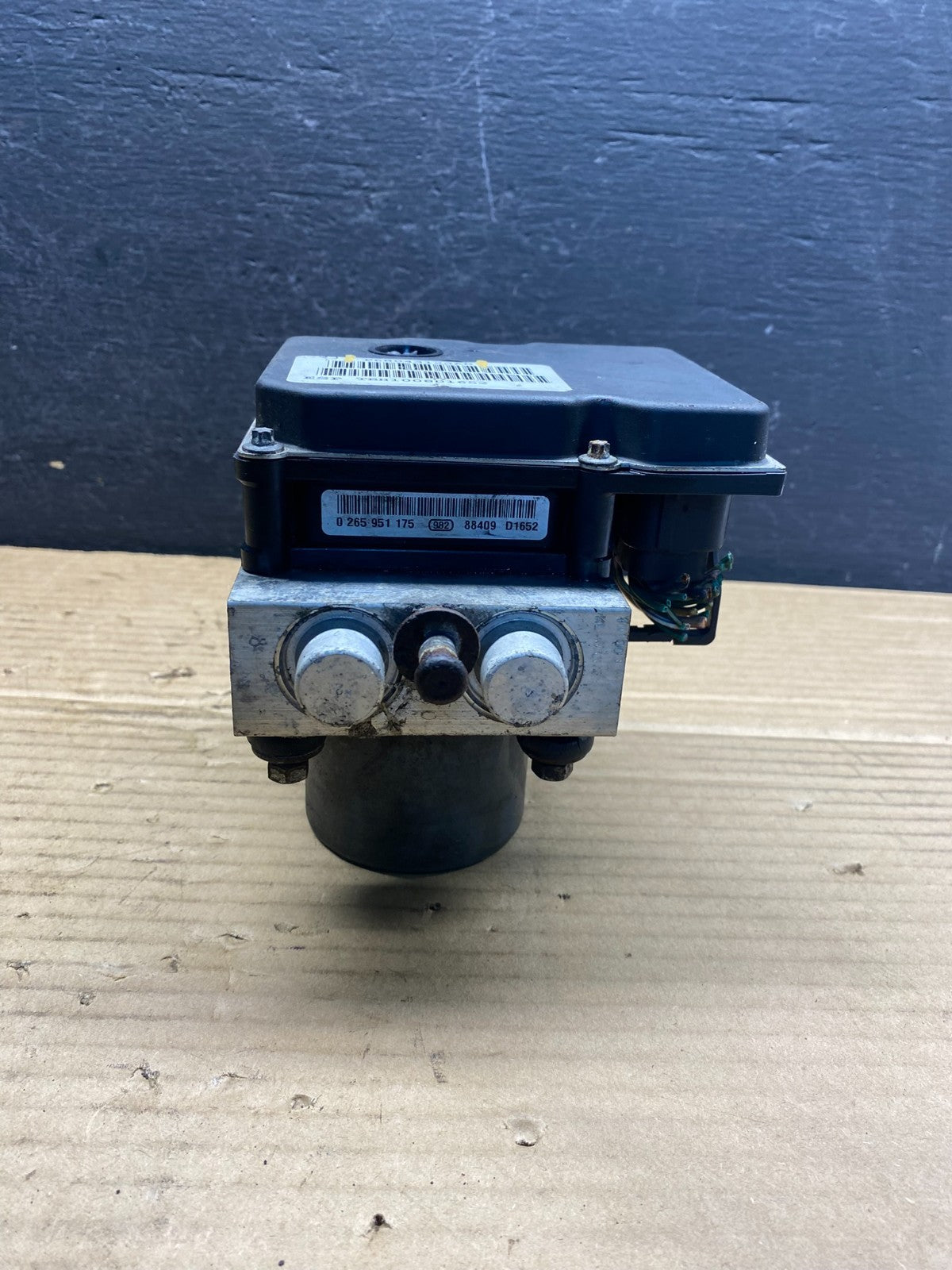 2009 Dodge Durango ABS Anti Lock Brake Pump AE6248 DW1