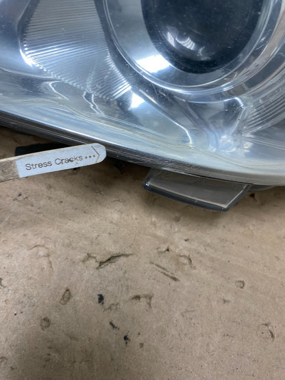 2010 - 2011 Toyota Camry Left Driver LH Halogen Headlight AI0992 DW4