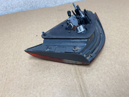 2015 to 2017 Chrysler 200 Sedan Right Passenger Inner Tail Light V0945 DW6