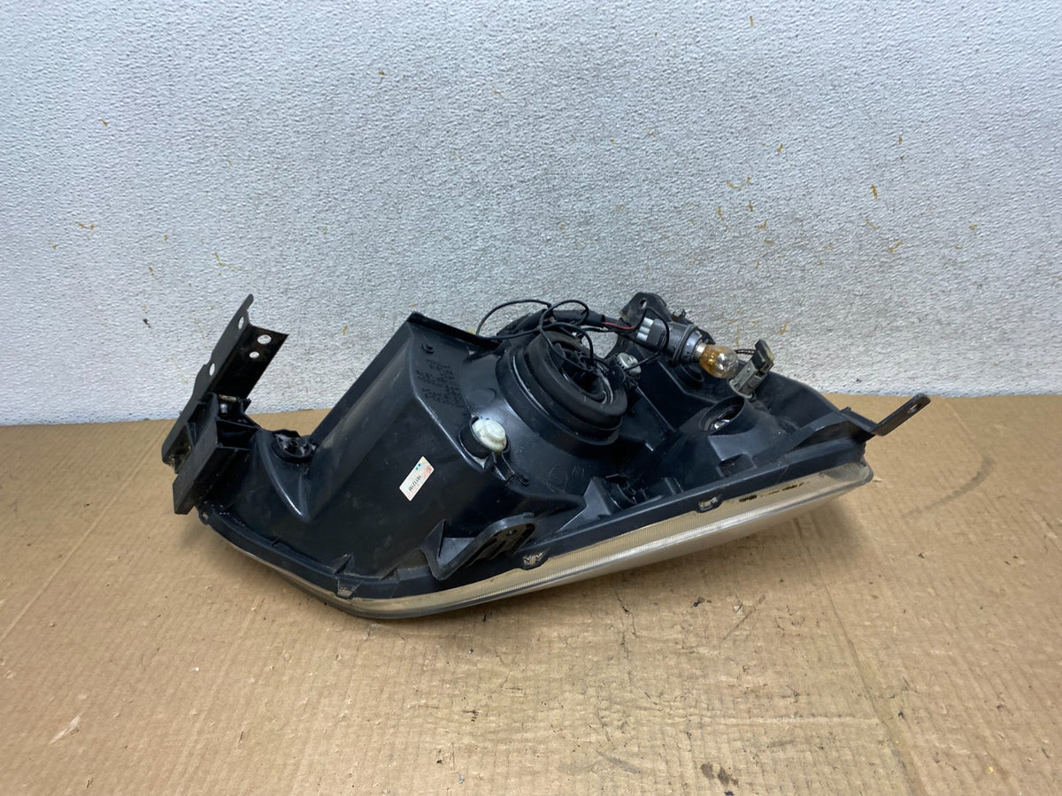 2003 2004 2005 Honda Pilot Left Driver LH Side Halogen Headlight AI8057 DW5