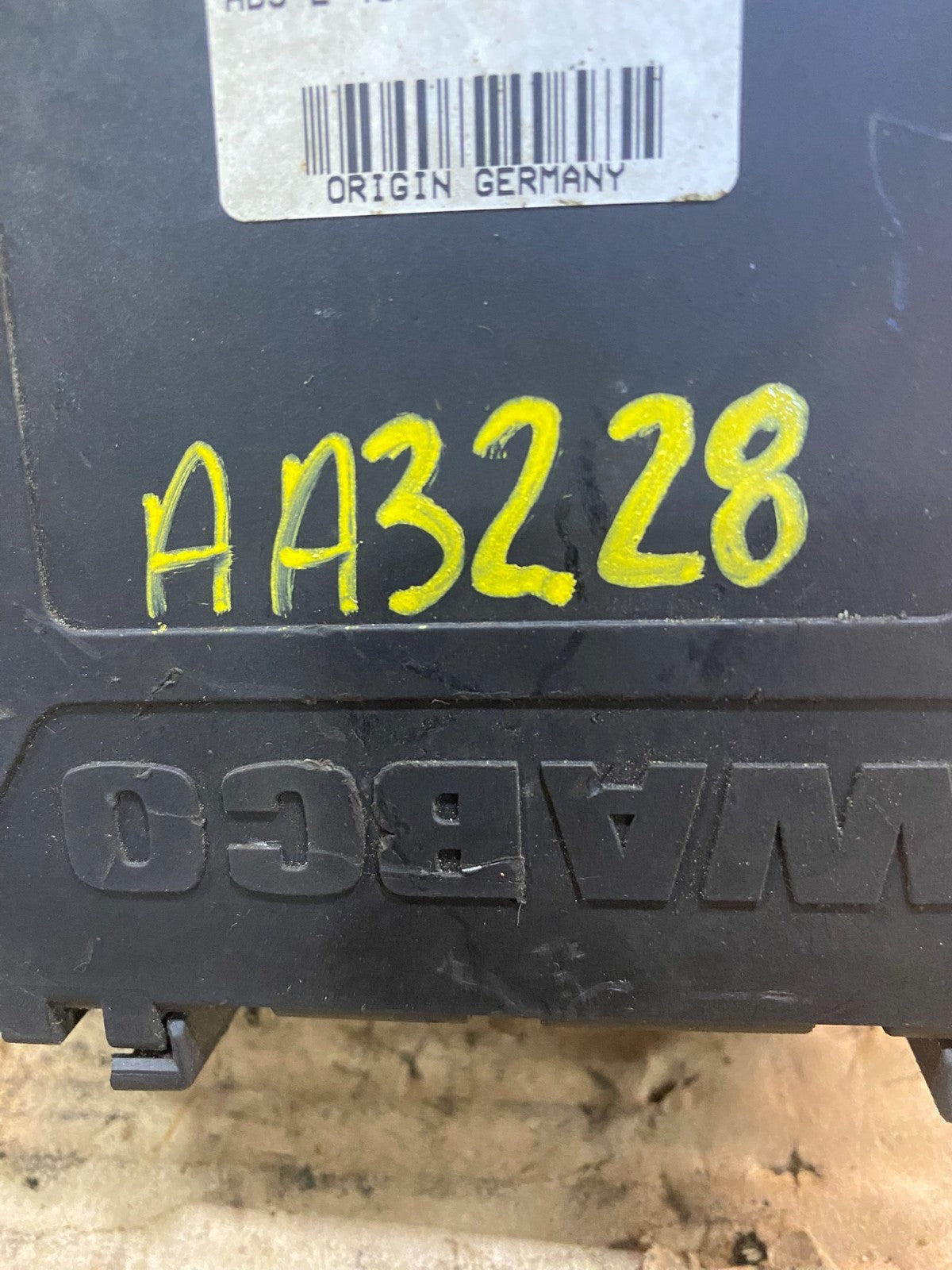 Wabco ABS Pump Hydraulic W/ Module P/N 4460470002 aa33287