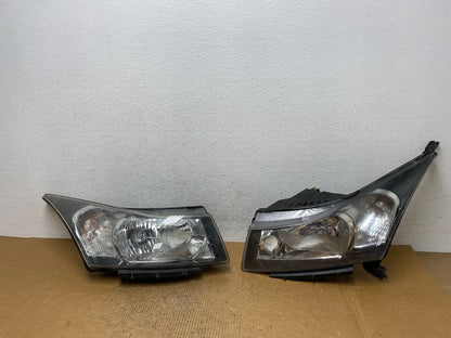 2011 to 2015 Chevrolet Cruze Halogen Left+Right Set Headlights AE1227 DW0