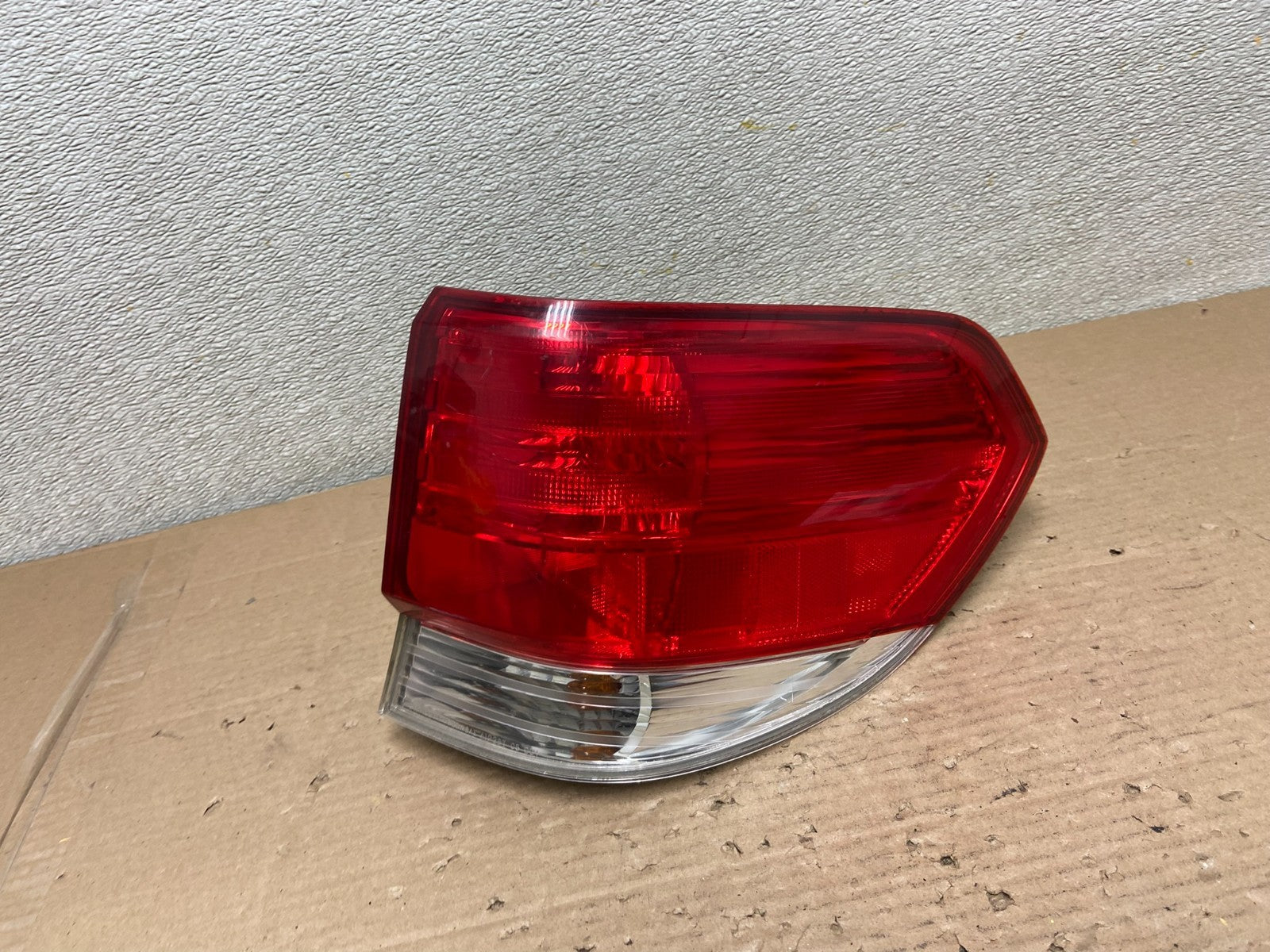 2008 2009 2010 Honda Odyssey Right Passenger Side Tail Light AA9452 LK0