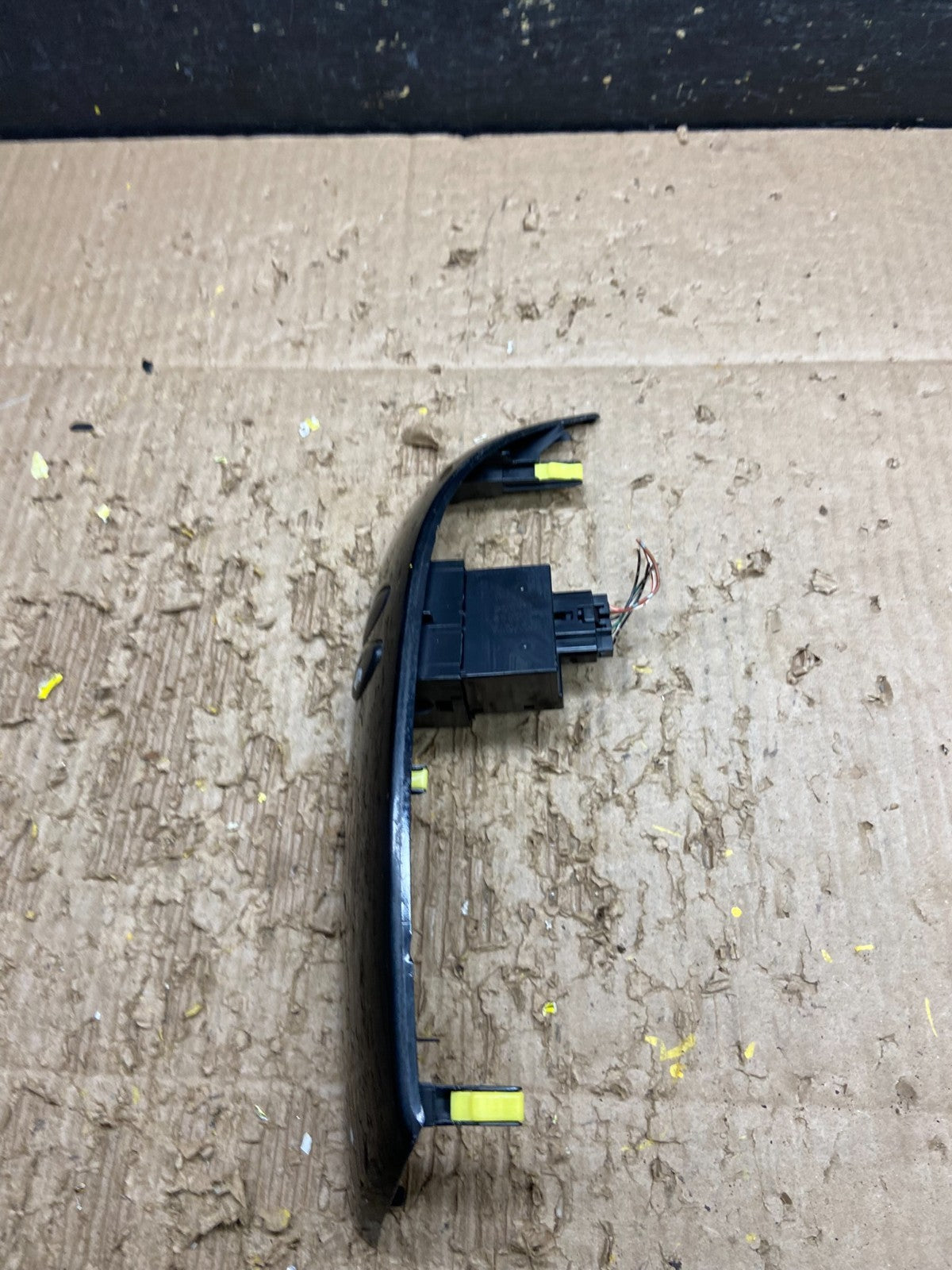 2004 to 2010 Toyota Sienna Switch Key Light Indicator Bezel Trim OEM V7919 DG2