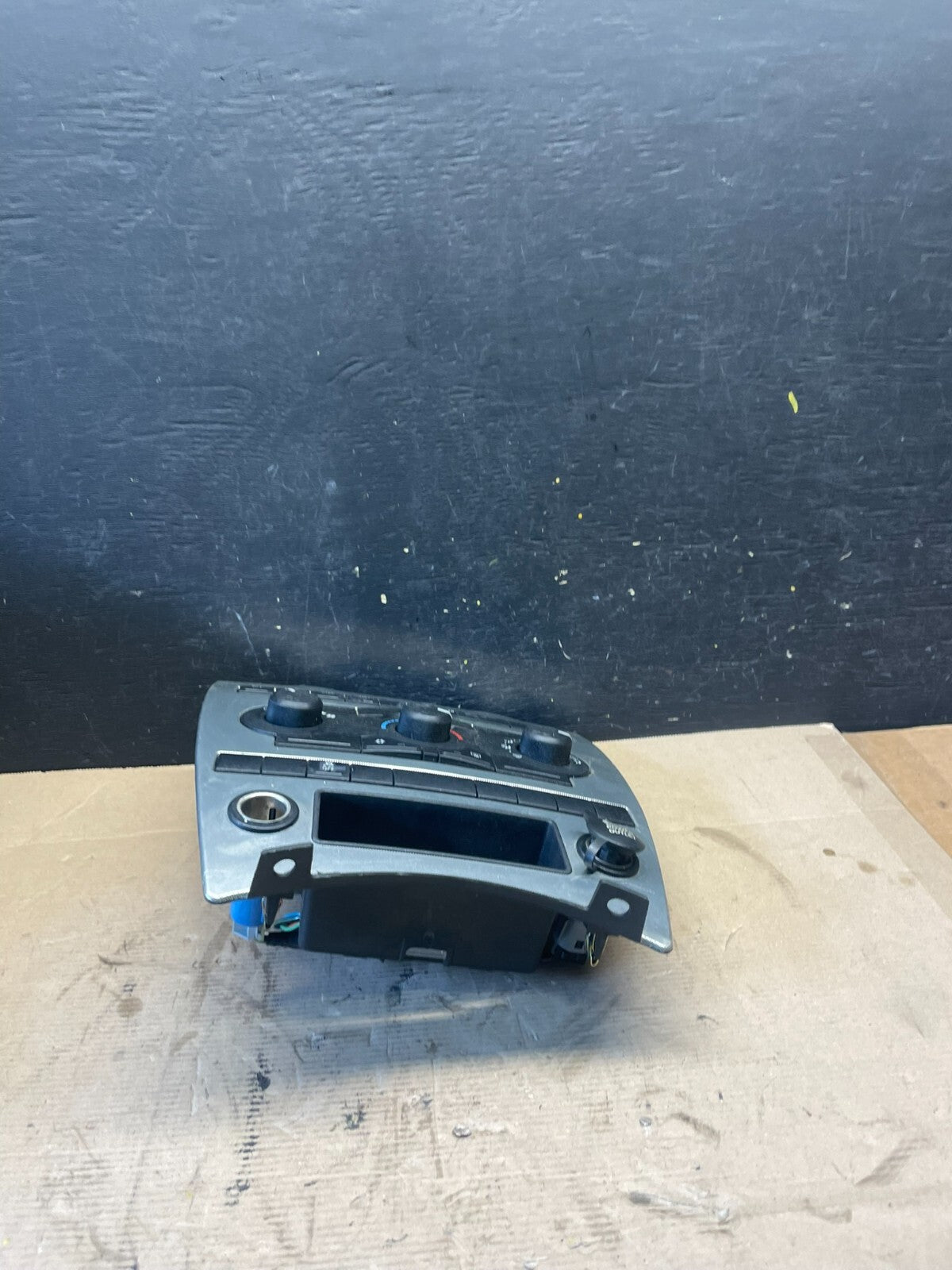 2005 2006 2007 Jeep Commander Grand Cherokee A/C Climate Control Bezel N7452 DG1