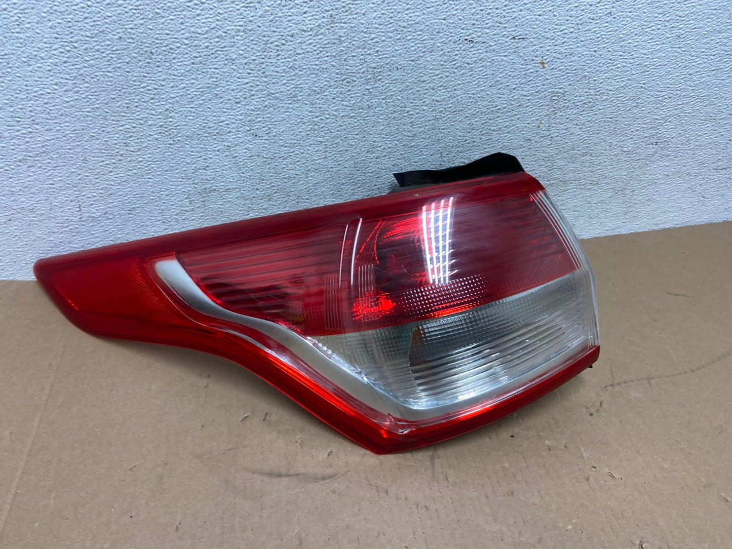 2013 to 2016 Ford Escape Left Driver LH Side Tail Light AD6440 LK0