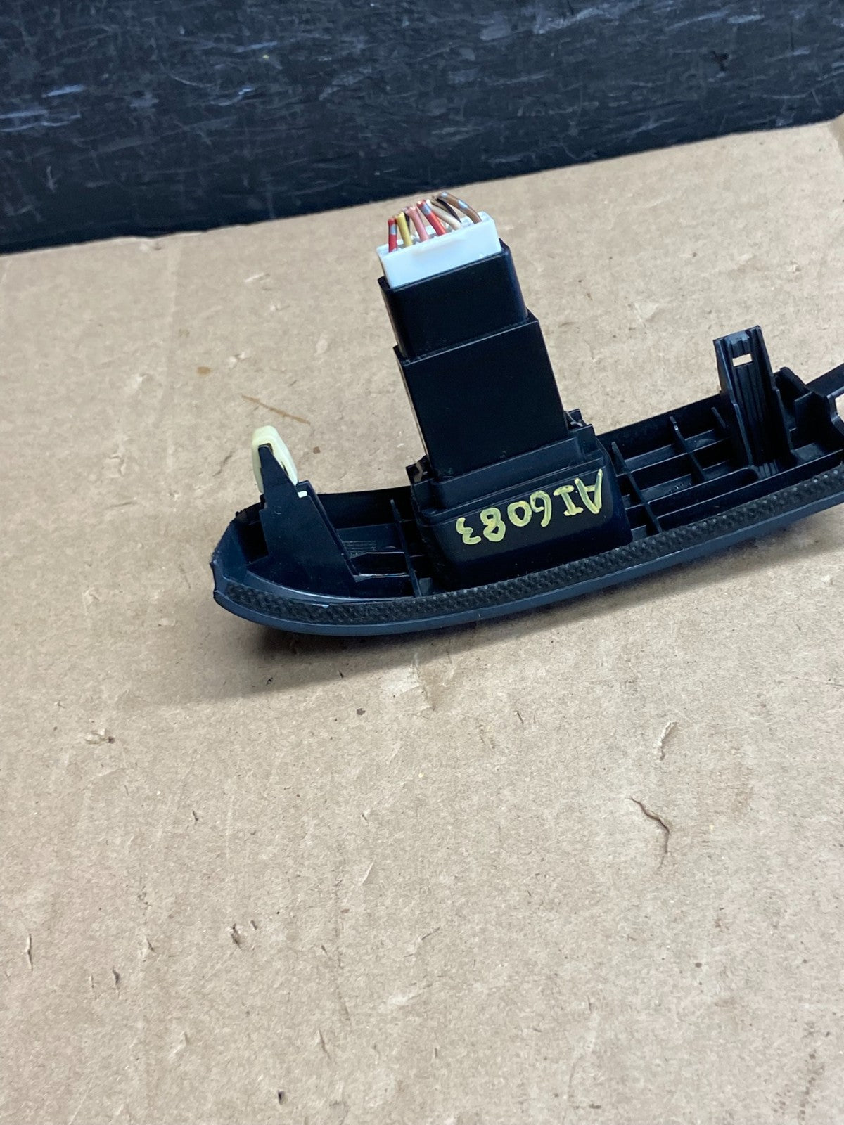 2006-2008 Hyundai Sonata Hazard Hread Light Lamp Control Switch Bezel ai6083 DG2