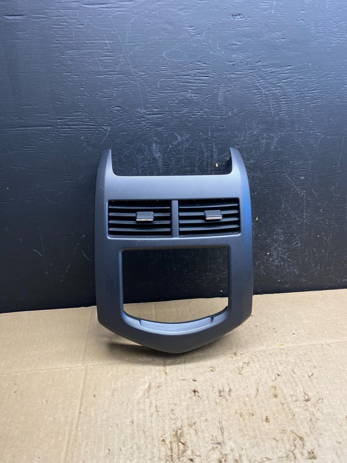 2012-2016 Chevrolet Sonic Center Dash Radio Air Vent Trim Bezel AC4700 DG0