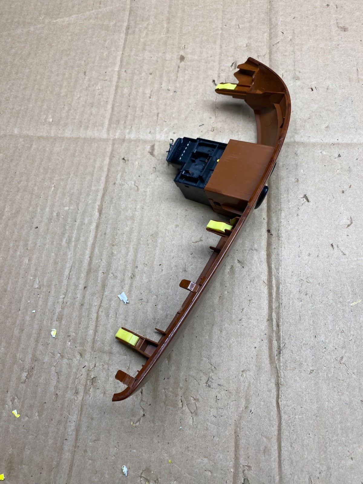 2004 to 2010 Toyota Sienna Switch Key Light Indicator Bezel Trim OEM AA4764 DG2