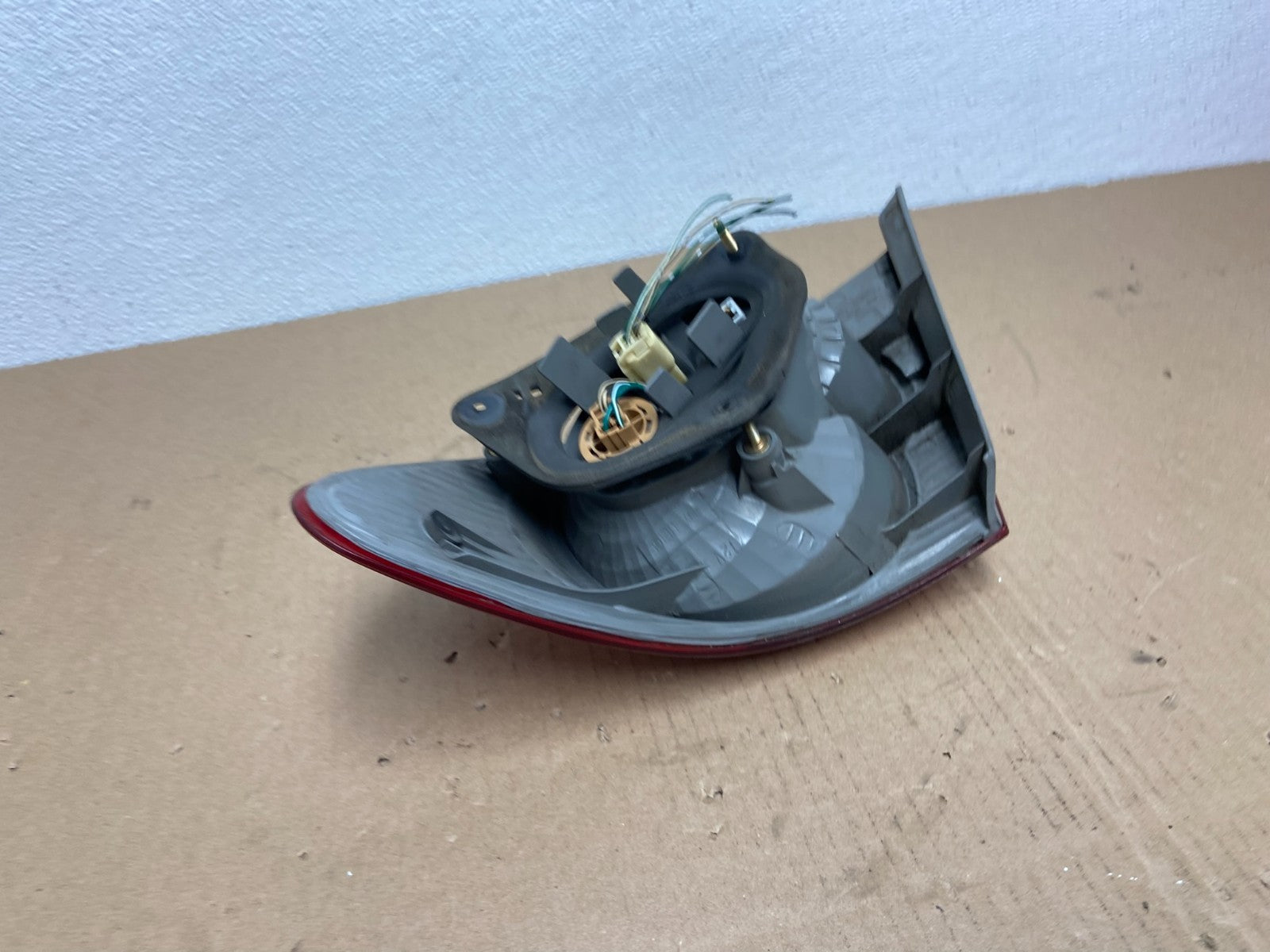 2003 to 2005 Toyota Corolla Left Driver Lh Side Tail Light Oem AB6415 DW3