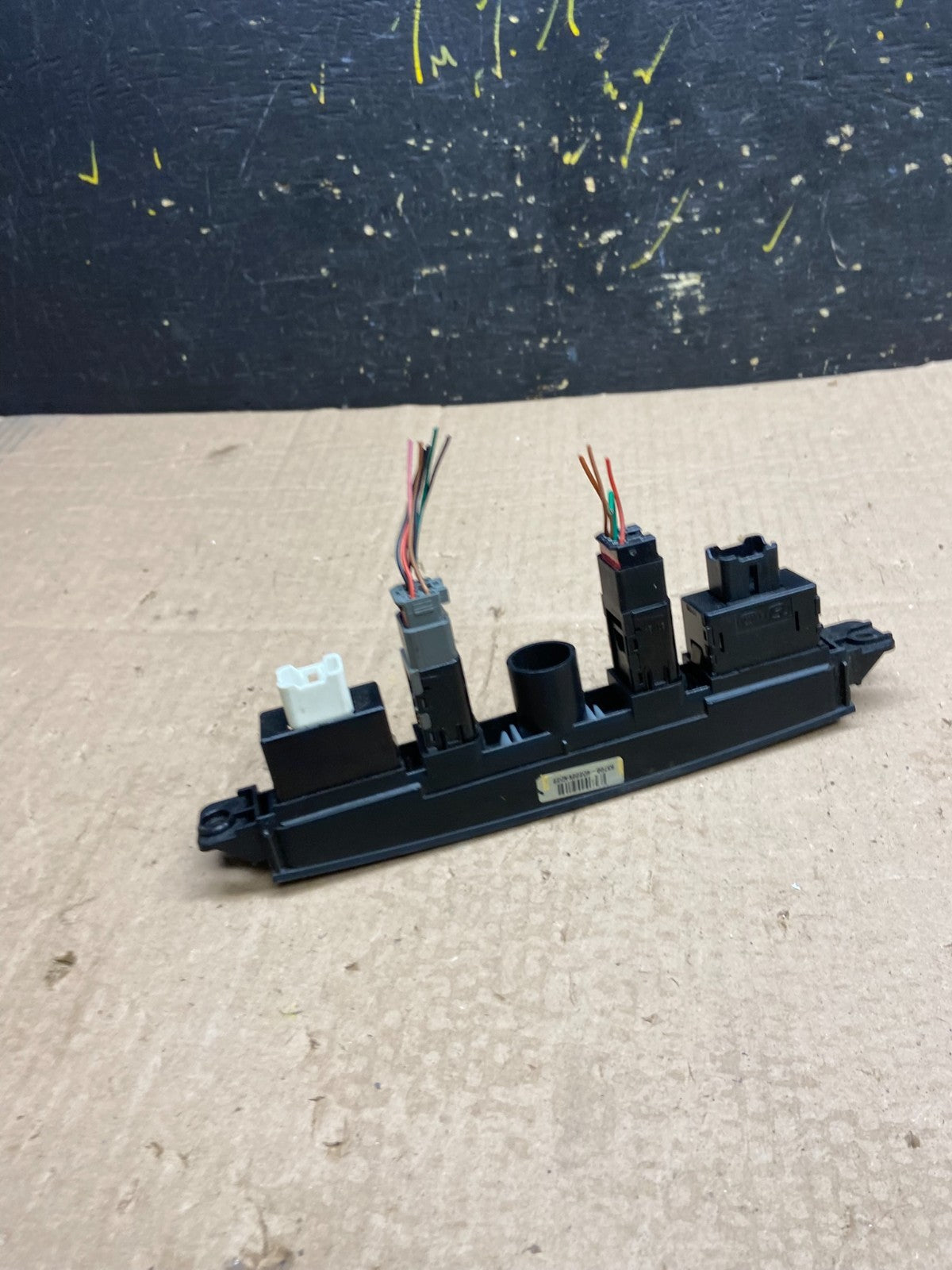2006 - 2012 Kia Sedona Entourage Front Heated Seat Switch ESC OFF z0104 DG4