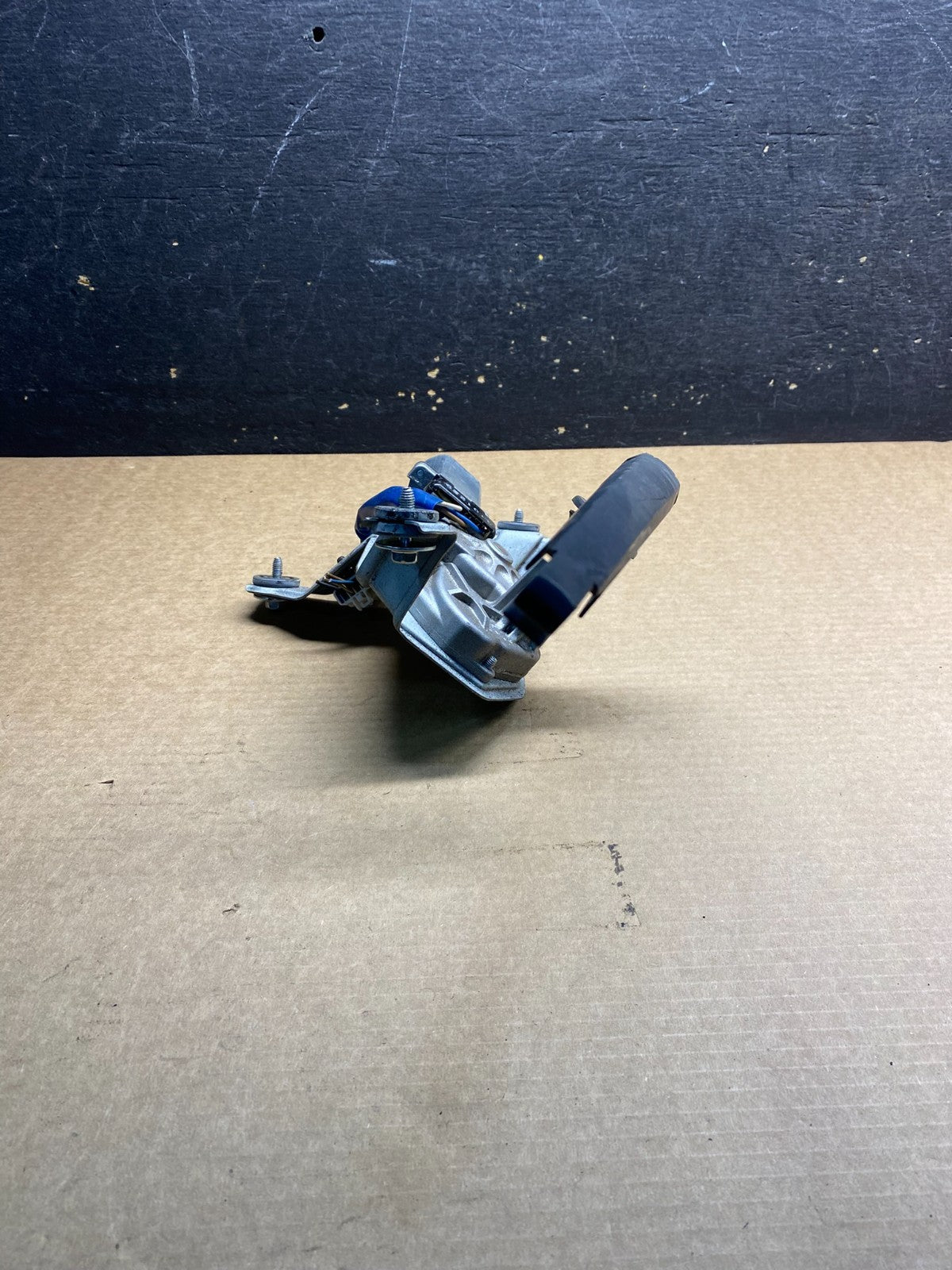 2011 - 2013 Kia Sorento Rear Glass Windshield Wiper Motor Z9051 DG2