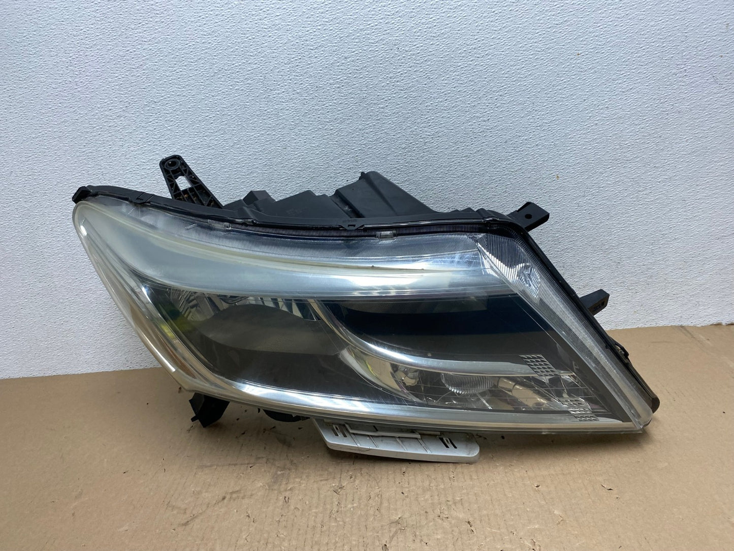 2013 to 2016 Nissan Pathfinder Right Passenger RH Side Headlight AE8791 LK0