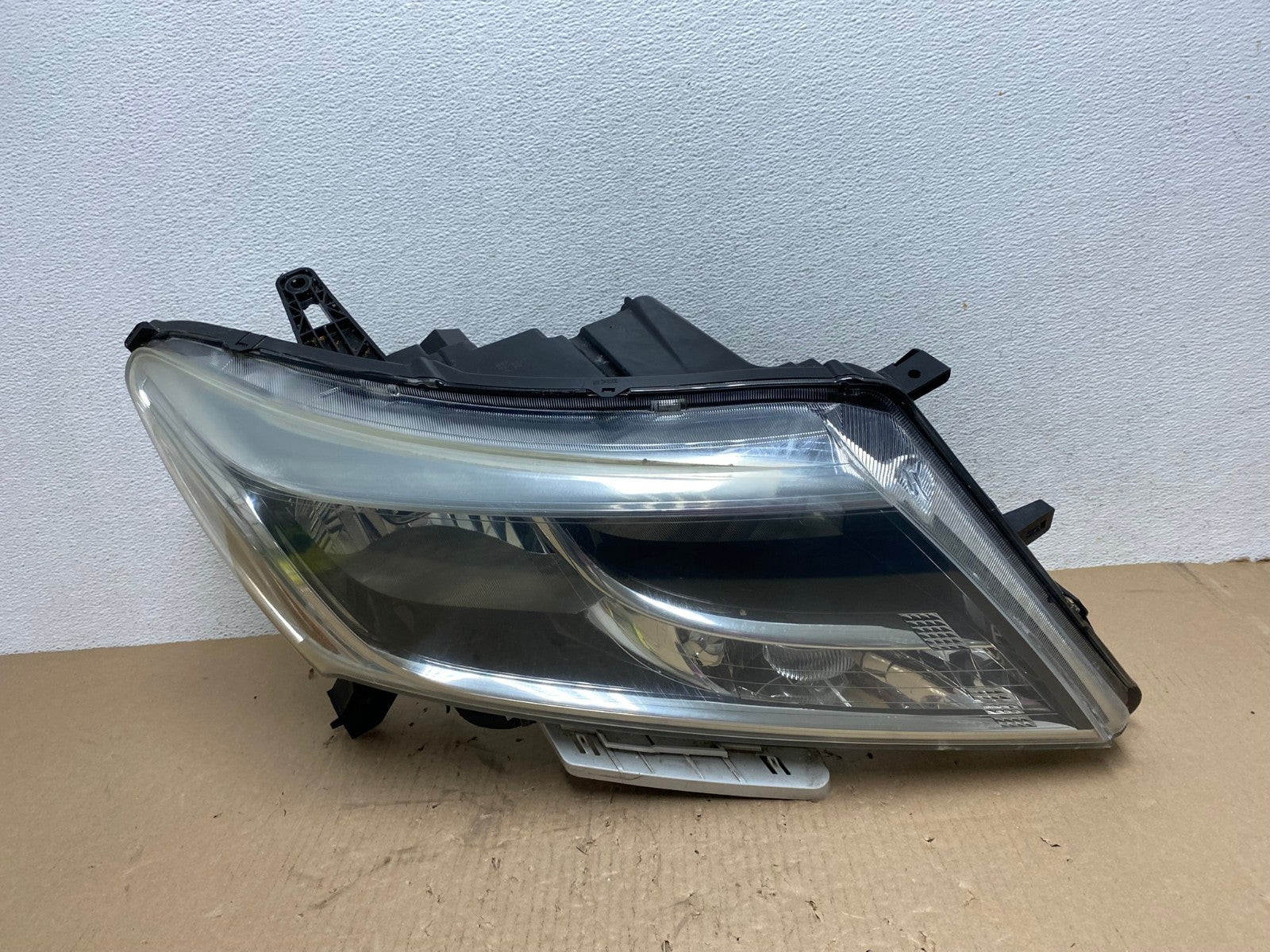 2013 to 2016 Nissan Pathfinder Right Passenger RH Side Headlight AE8791 LK0