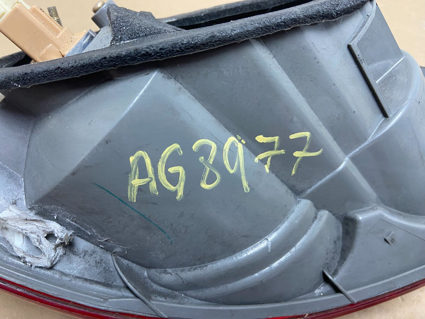 2003 - 2005 Mazda 6 Right Passenger Rh Side Tail Light AG8977 DW8