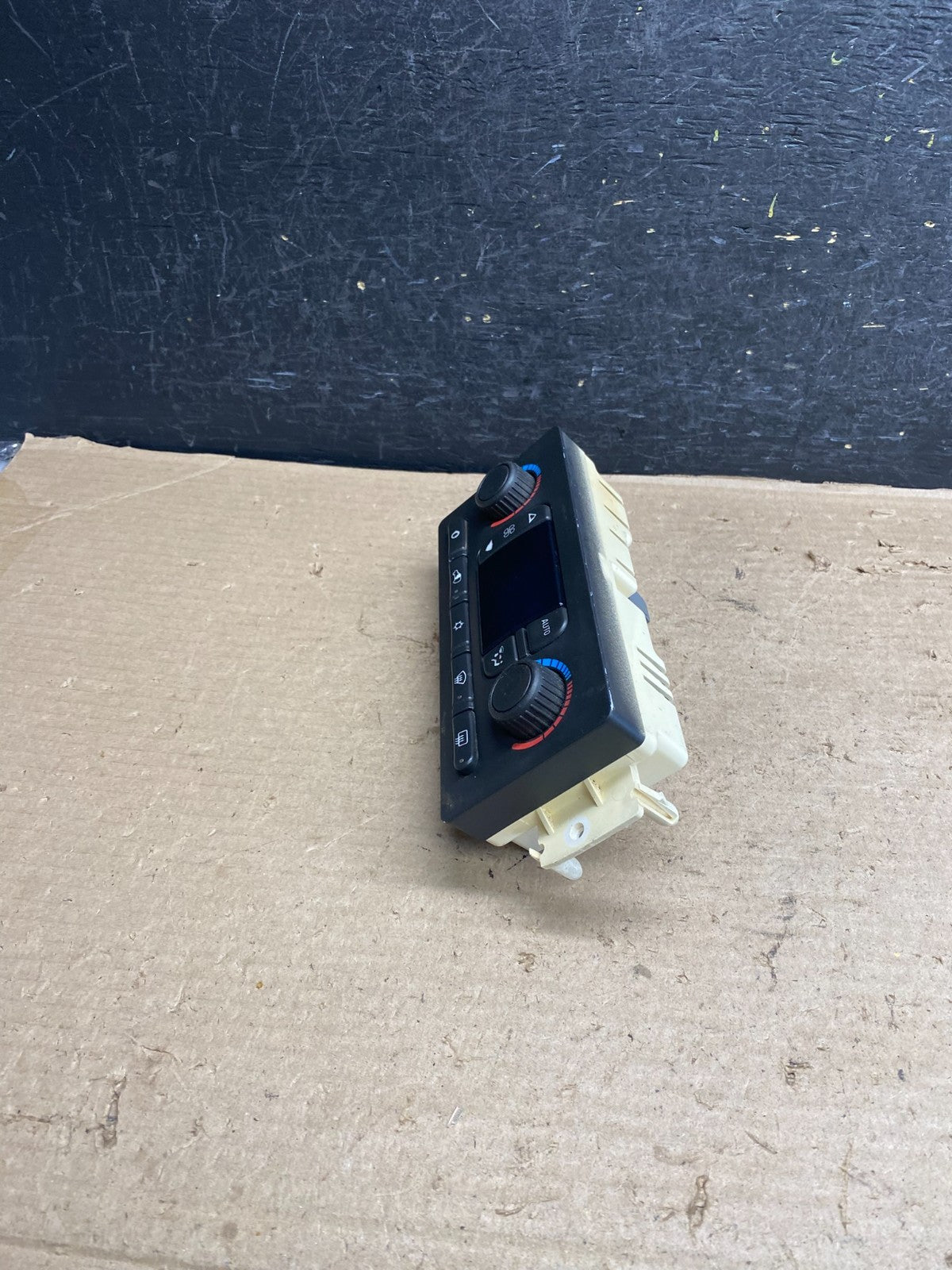 2003 to 2006 Chevrolet Silverado HVAC Heater Climate Control Module AH5182 DG2