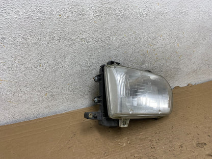 1996-1998 Nissan Pathfinder Right Passenger Side Headlight ah9164 DG1