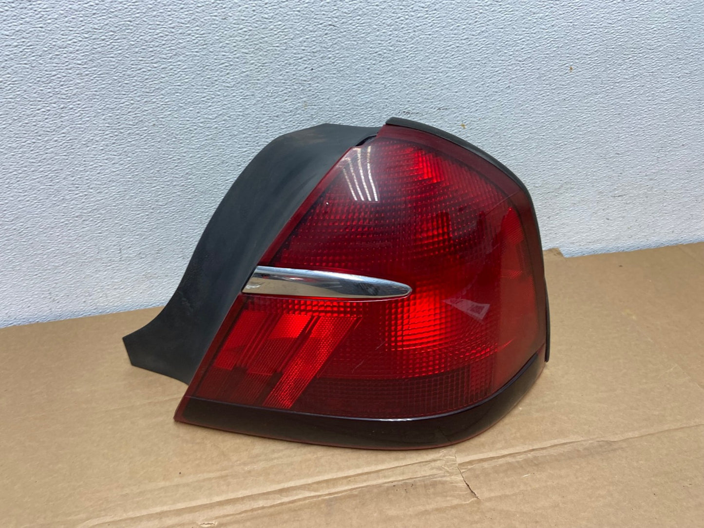 1998 to 2002 Mercury Grand Marquis Right Passenger Rh Side Tail Light AD3772 LK0