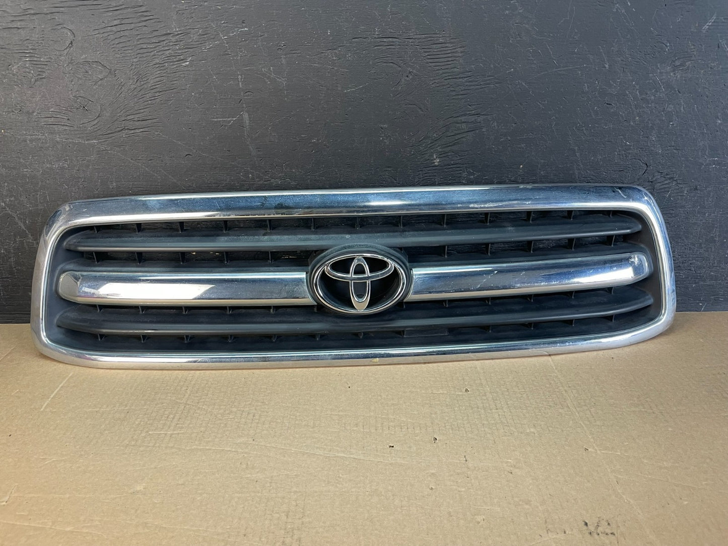 2001 to 2002 Toyota Tundra Front Grill Grille Chrome AF52590