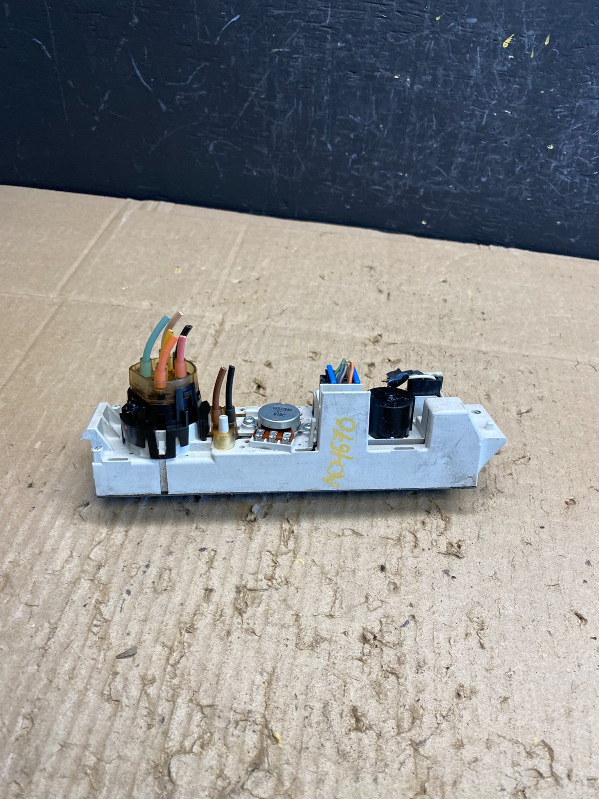 2001 - 2007 GMC Chevrolet Express 1500 Climate Control A/C AC4670 DG4