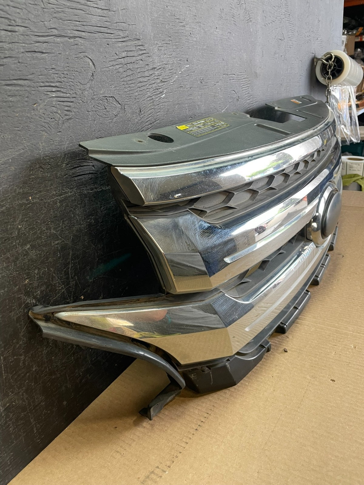 2011 2012 2013 Ford Edge Front Upper Chrome Grille Grill AF3777 DG2