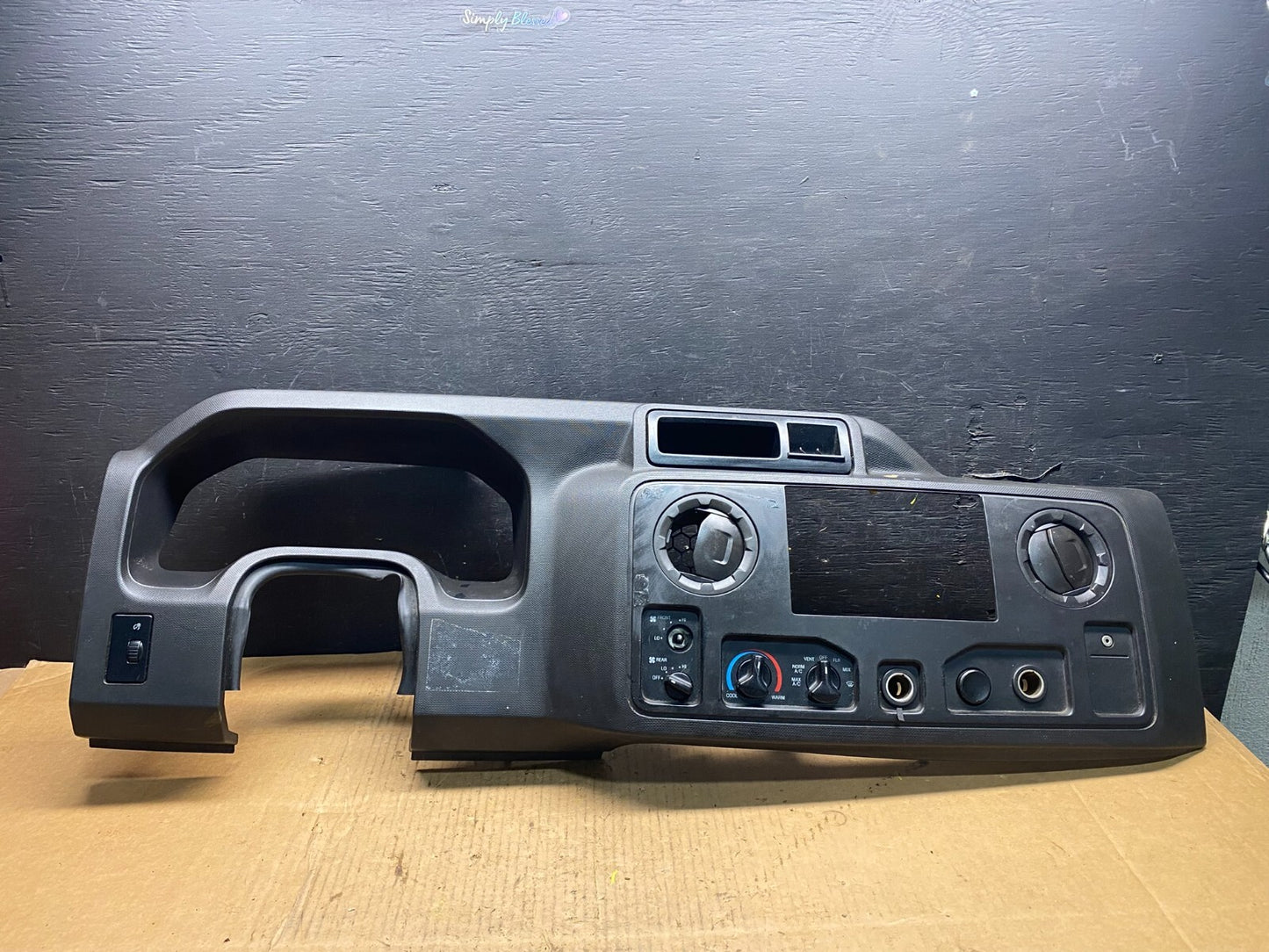 2009 - 2014 Ford E150 E250 Gauge Speedometer Cluster Radio Bezel Trim N5183 DG0