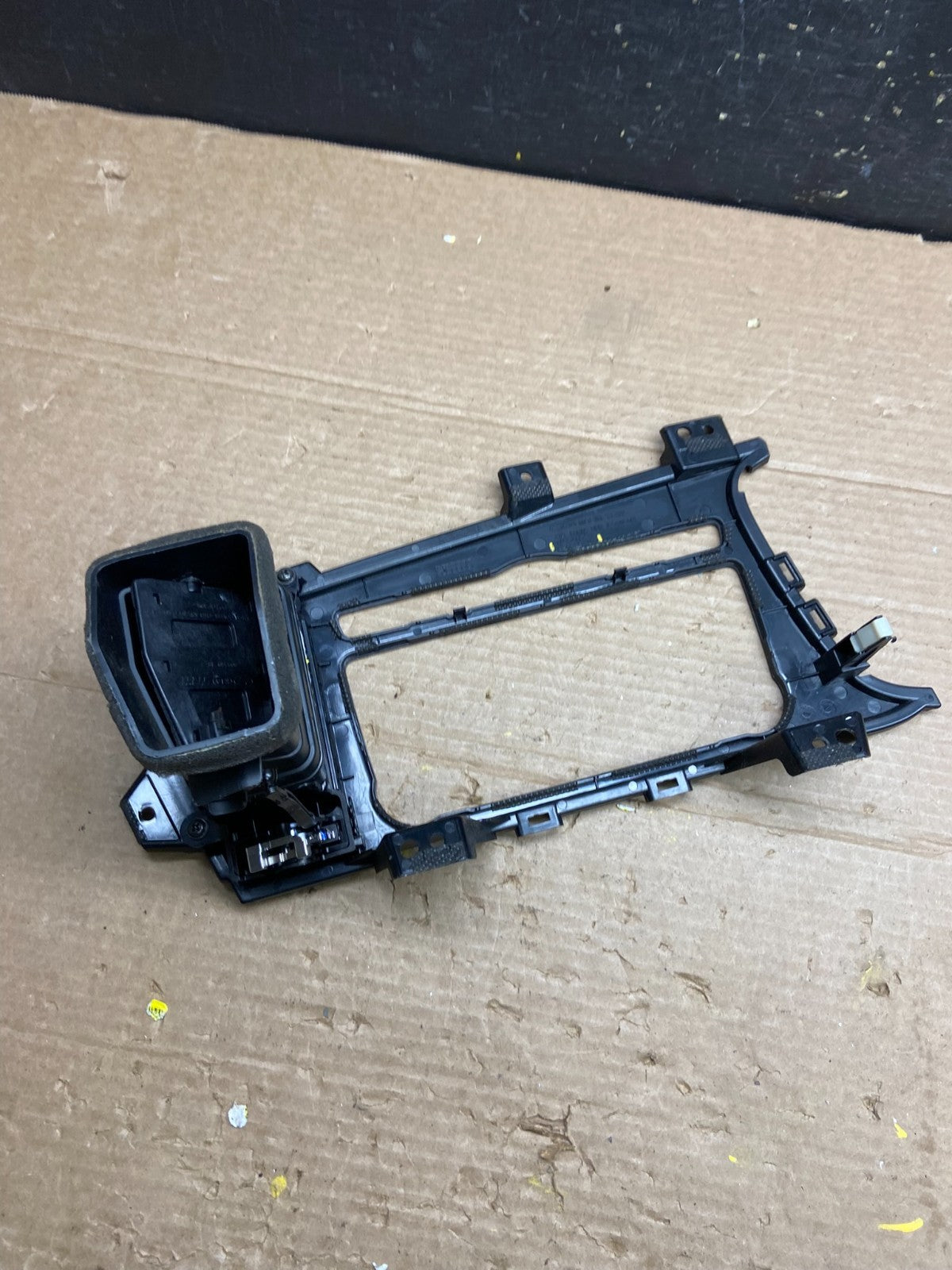 2011 2012 2013 Kia Optima Front  Dash Radio Bezel Trim Air Vent OEM W1782 DG3