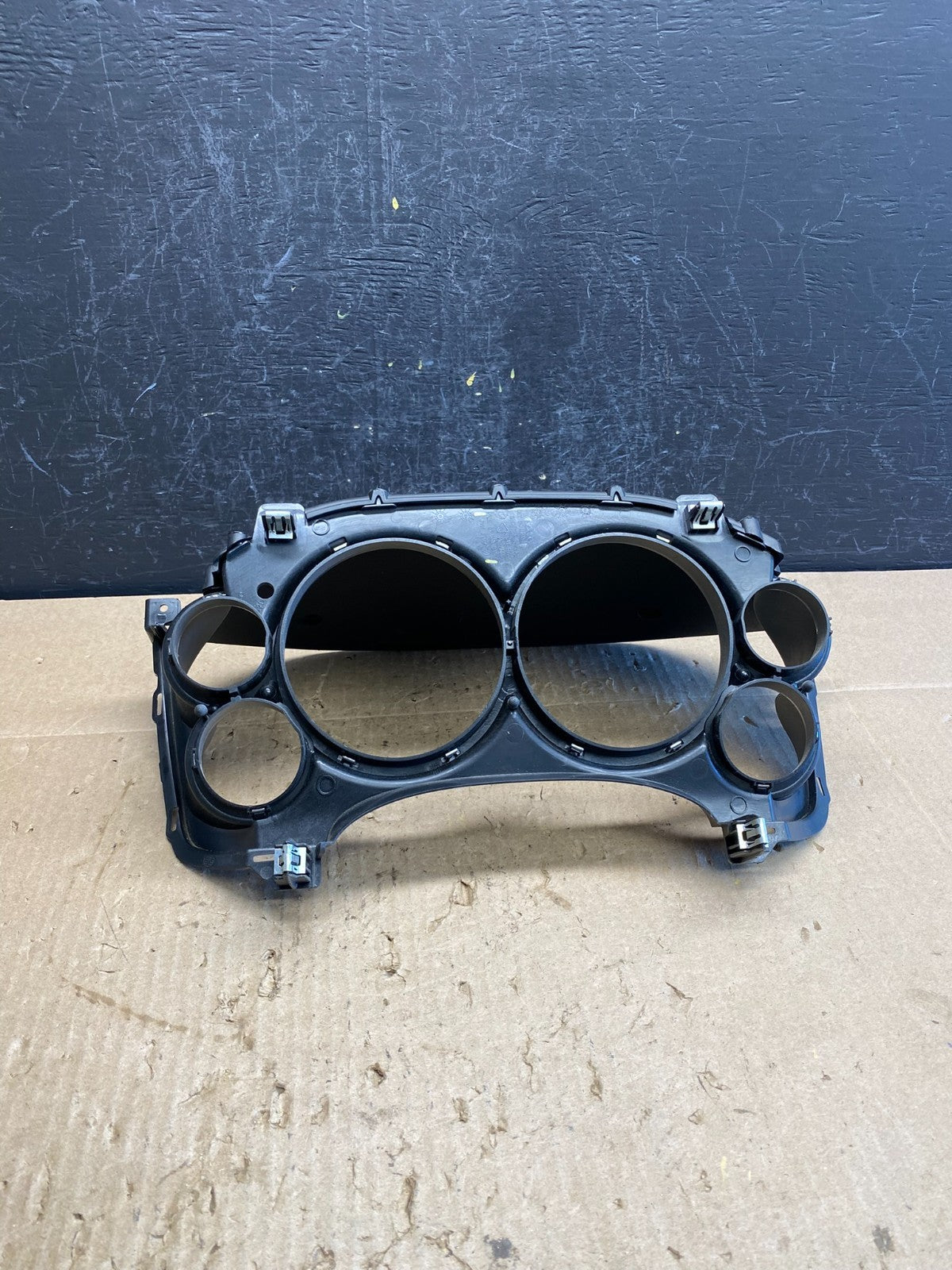 2007-2013 Chevrolet Silverado Suburban Cluster Gauge Speedometer Bezel ac9068 DG4