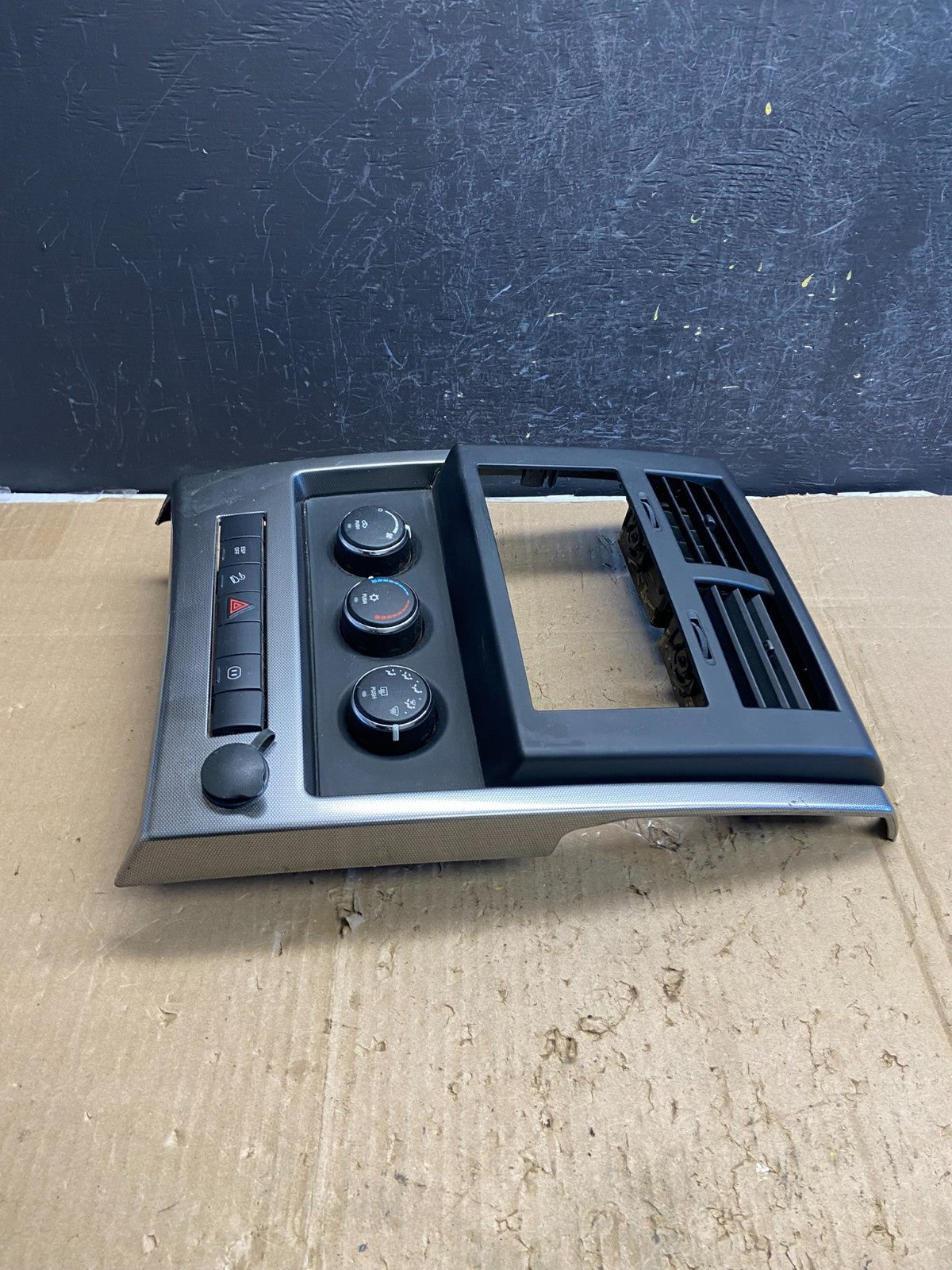 2008 to 2012 Jeep Liberty Dash Climate Temperature Control Radio Bezel AE2048 DG2