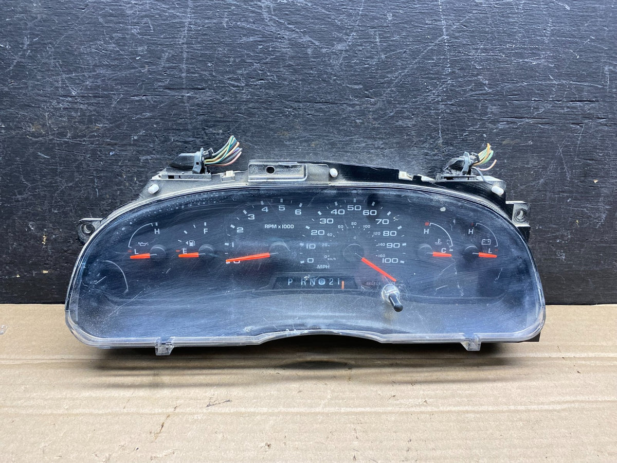 2006 Ford E350 Gauge Speedometer Cluster ah7545 DG0