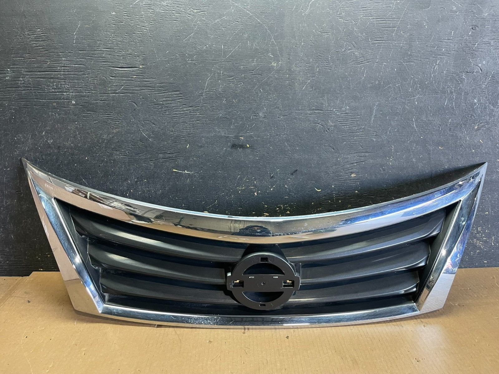 2013 to 2015 Nissan Altima Front Upper Grill Grille Sedan Oem AA2273 DG0