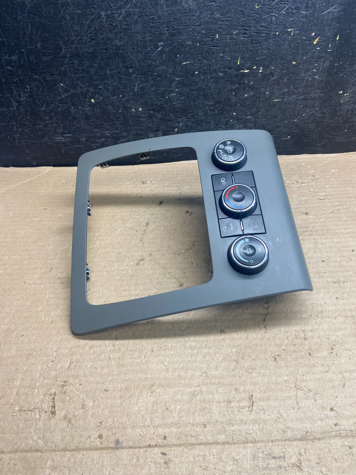 2013 to 2017 Chevrolet Traverse Radio Bezel Ac Heater Climate Control AH5309 DG1