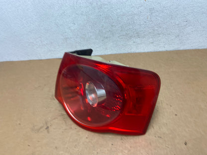 2005 2006 2007 Volkswagen Jetta Right Passenger Rh Side Tail Light AD4801 LK1