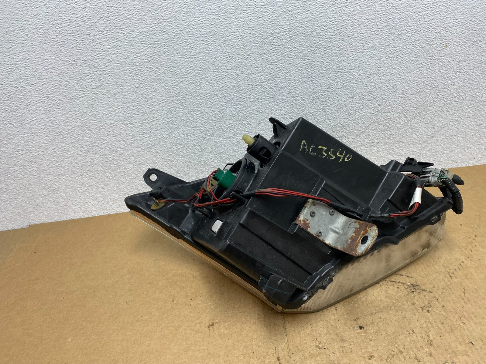 2010 2011 2012 Nissan Sentra Halogen Left Driver LH Side Headlight AC3540 DW6