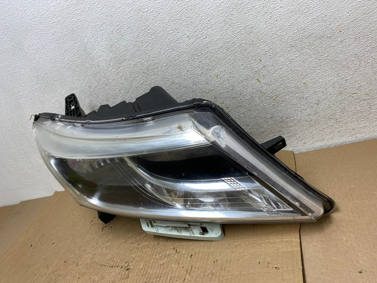 2013 to 2016 Nissan Pathfinder Right Passenger RH Side Headlight AI1311 DW1