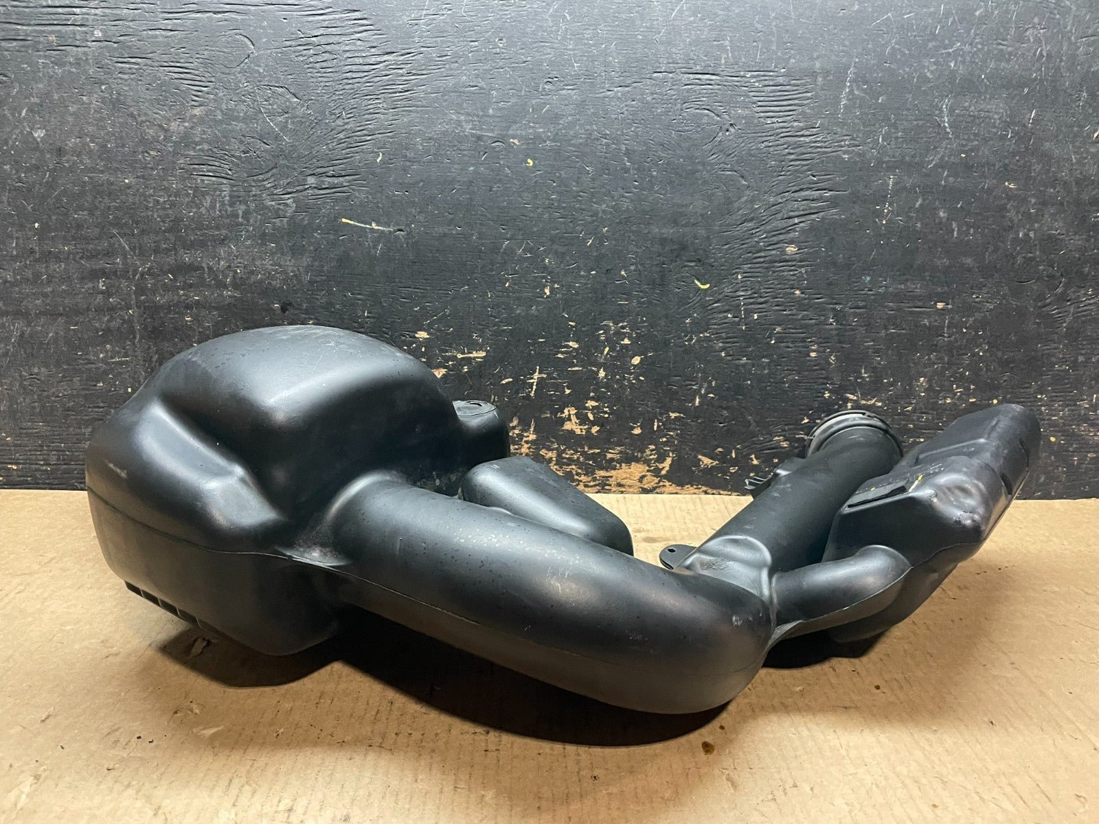 2014 - 2015 Dodge Durango 3.6L Resonator Air Intake Tube y9546 DG4
