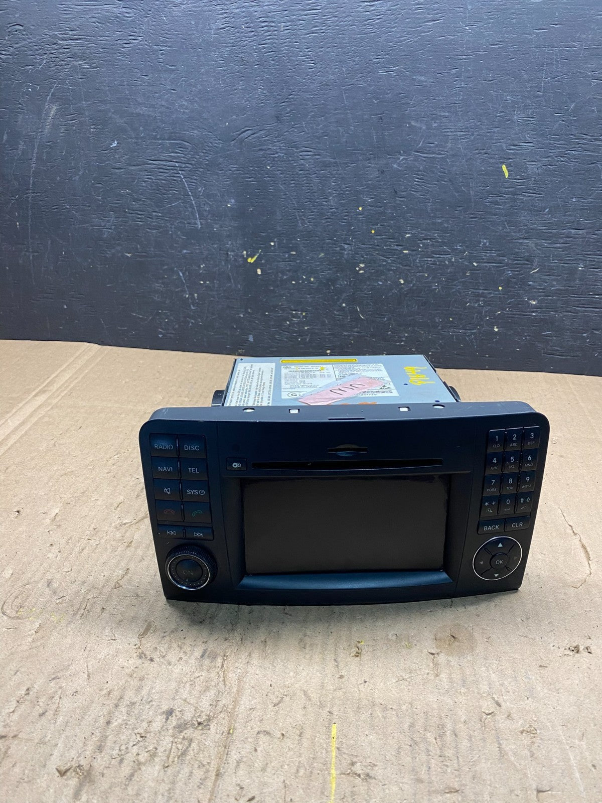2006 to 2012 Mercedes ML350 GL450 Radio Navigation Screen Display P1649 R DG0