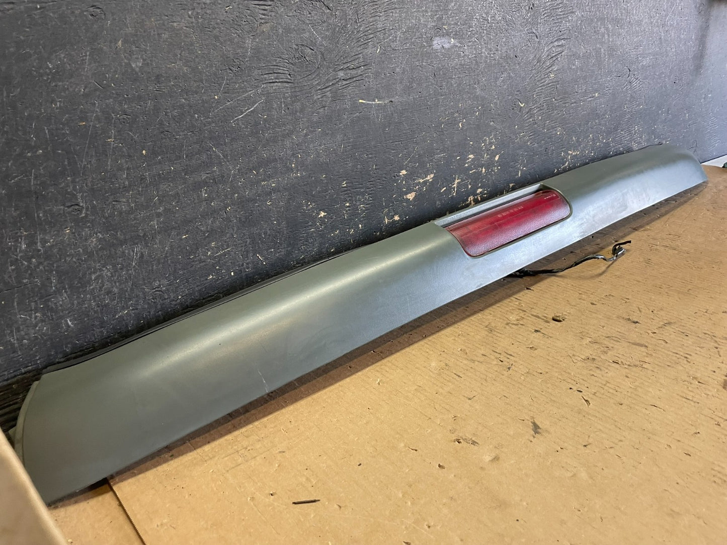 1996 to 2002 Chevrolet Express 3rd Third Brake Light Trim Spoiler aa5919 DG2