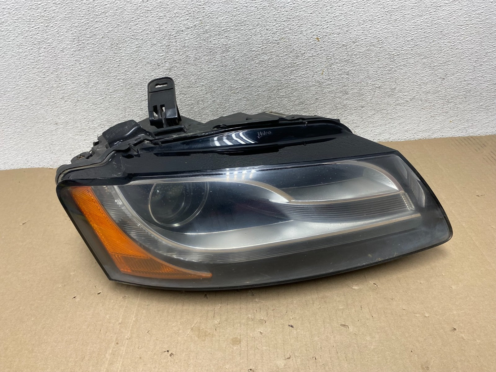 2008 to 2012 Audi A5 S5 Xenon HID Right Passenger Side Headlight AG6846 DW0