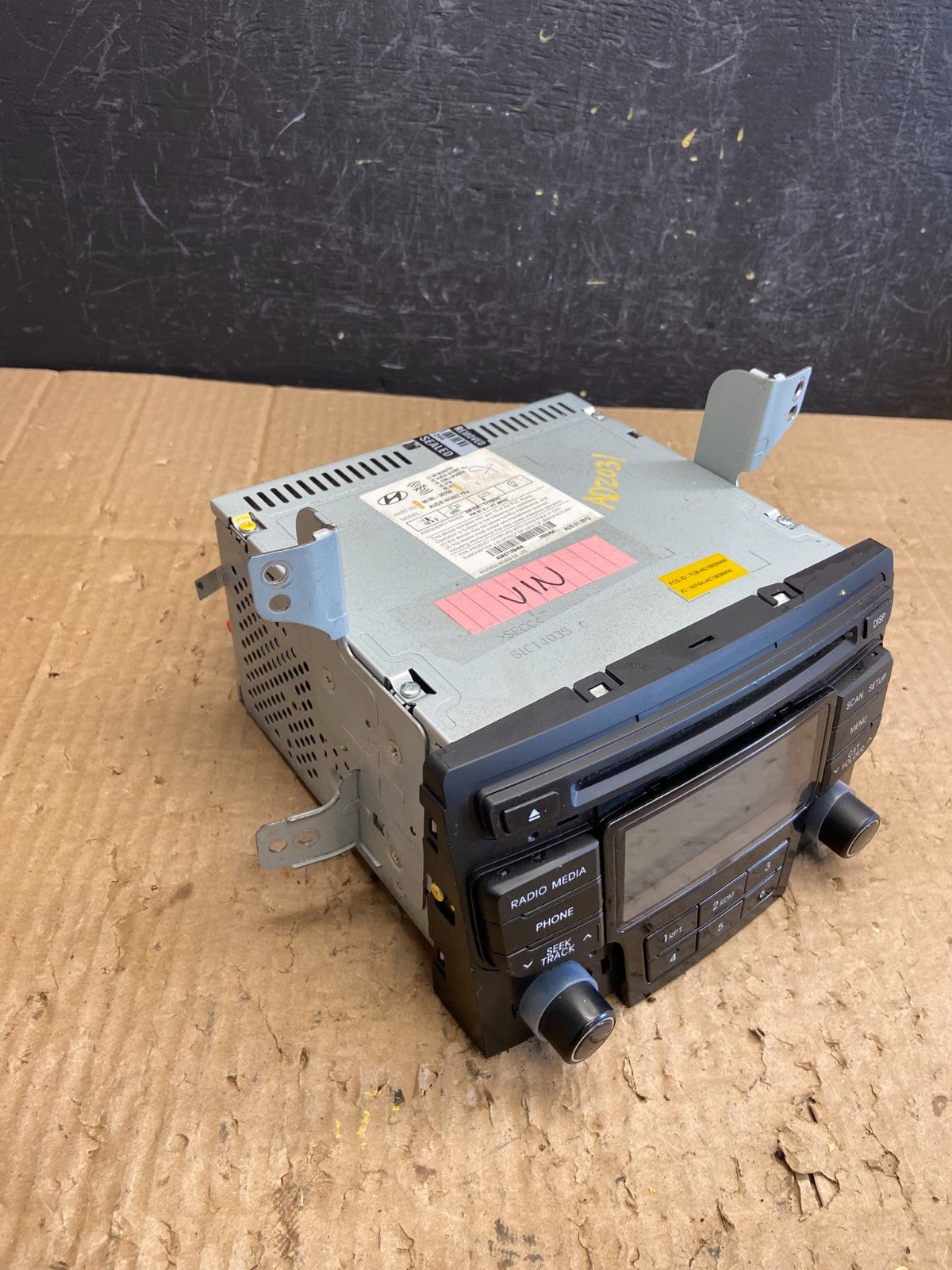 2011 to 2012 Hyundai Sonata Am Fm Cd Player Radio Receiver AD2031 DG1