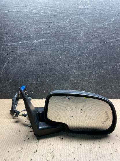 2003-2006 Chevrolet Tahoe Suburban Right Passenger Turn Door Mirror OEM X0877 DG8