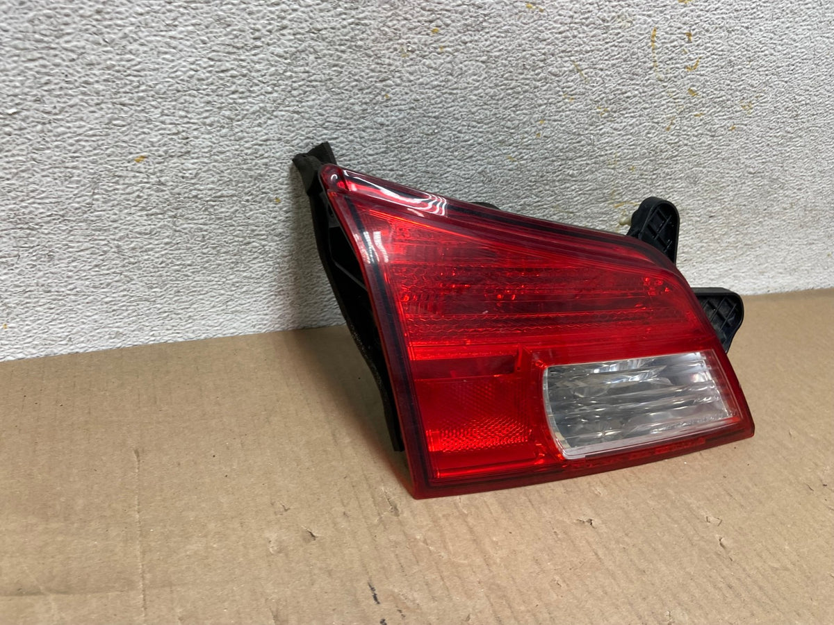 2010-2014 Subaru Outback Left Driver Lh Side Inner Tail Light AH5785 LK1