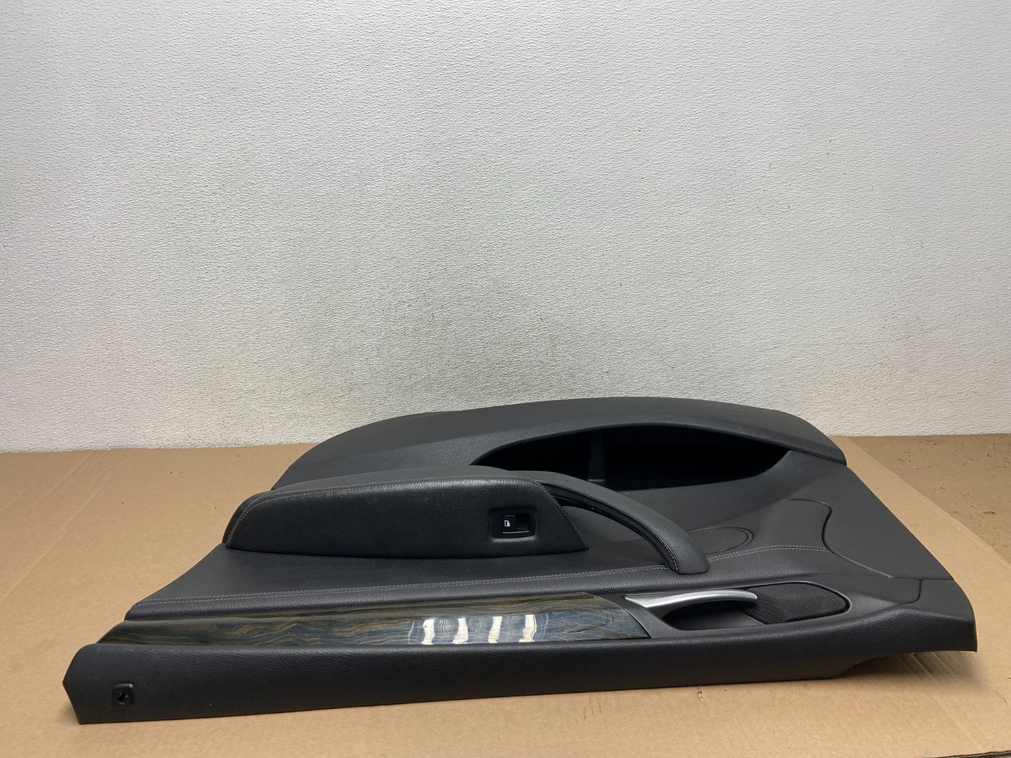 2011 to 2017 Bmw X3 Front Right Passenger Side Door Panel Cover AF3017 DG5