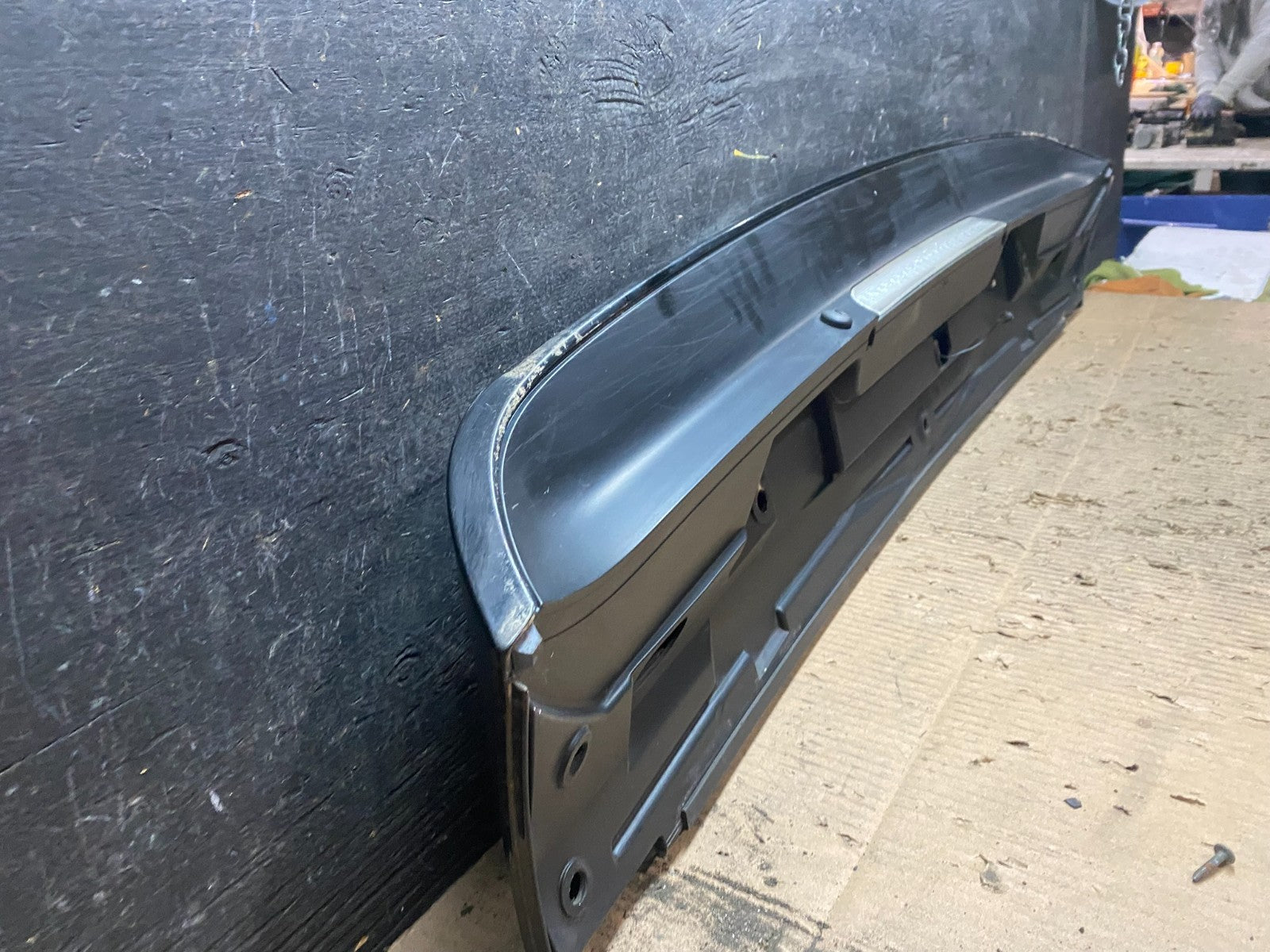 2000 to 2006 BMW X5 Trunk Hatch Spoiler T9952 DG10