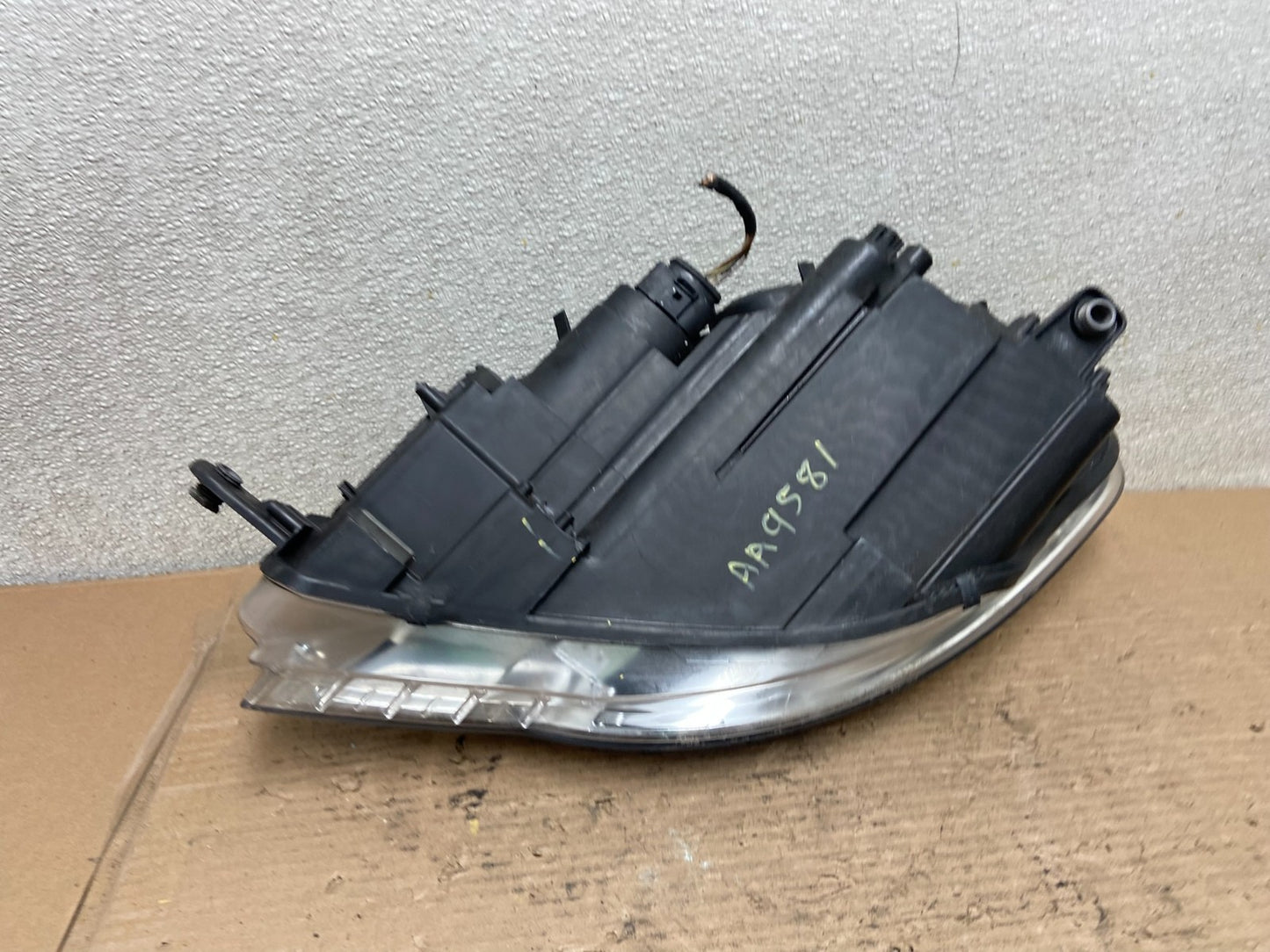 2009 to 2012 Volkswagen CC Right Passenger RH Headlight Halogen Oem AA9581 DW8